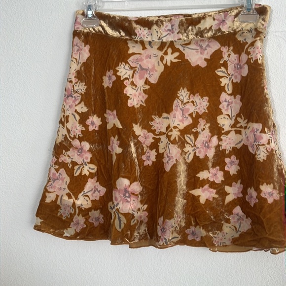 Free People Margaux Velvet Floral Mini Skirt 10 - Picture 6 of 16